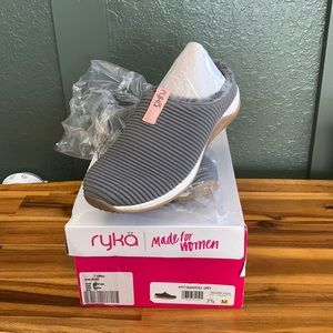 Ryka Echo Mule Grey SZ 7.5